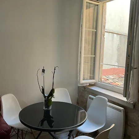 Place Aux Herbes Lejlighed