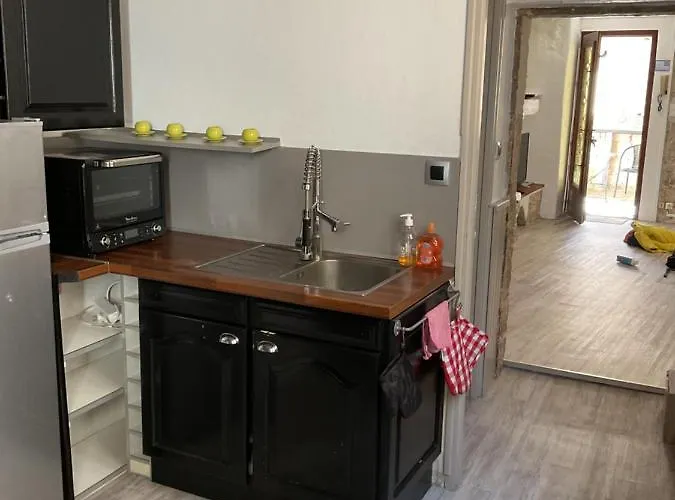 Appartement Place Aux Herbes Nîmes