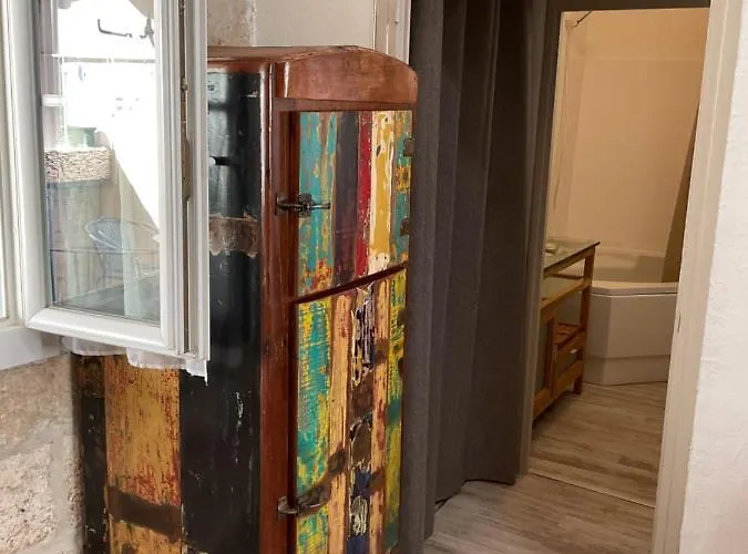 Appartement Place Aux Herbes Nîmes